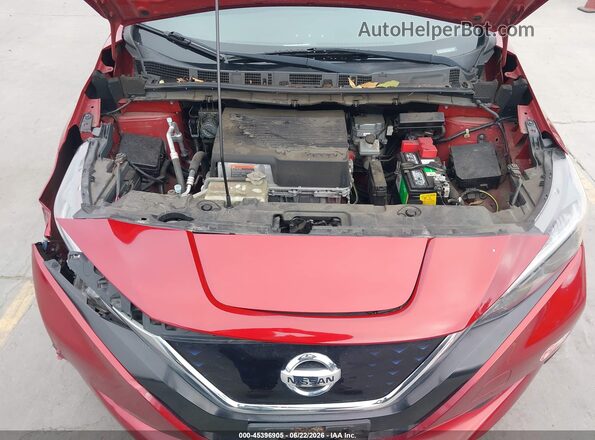 1N4AZ1CP0JC308963 2018 NISSAN LEAF Red Widok z tyłu