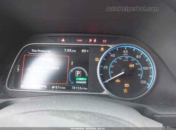 1N4AZ1CP2JC313999 2018 NISSAN LEAF Серебряный Вид задних сидений