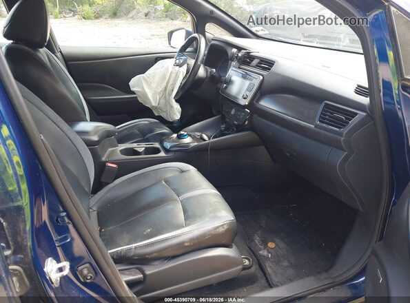 1N4AZ1CP4JC304723 2018 NISSAN LEAF Синий Вид салона спереди