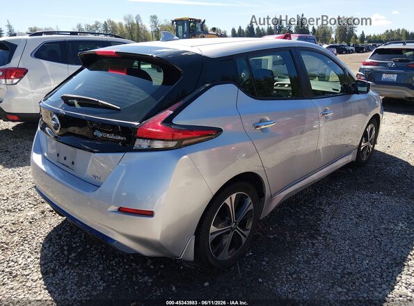 1N4AZ1CP7JC306160 2018 NISSAN LEAF Серебряный Задняя правая четверть