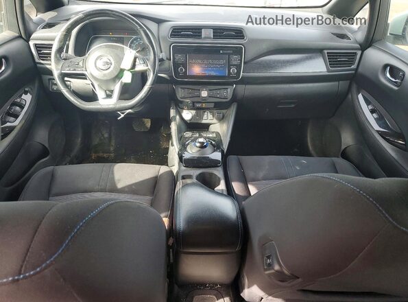 1N4AZ1CP8JC310671 2018 NISSAN LEAF Green Առջևի վահանակի տեսք