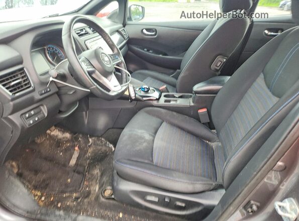 1N4AZ1CP8JC312792 2018 NISSAN LEAF Gray Вид салону спереду