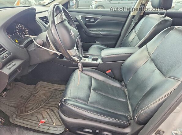 1N4BL3AP6GC290658 2016 NISSAN ALTIMA Silver Front interior view