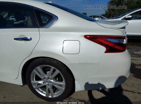 1N4BL3AP8GC262022 2016 NISSAN ALTIMA White 