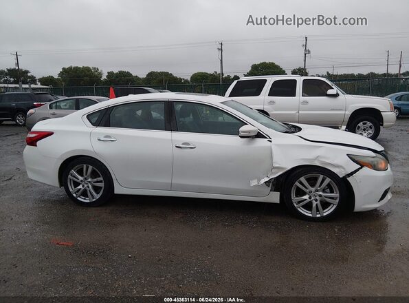 1N4BL3AP9GC122626 2016 NISSAN ALTIMA Белый Вид задней части салона