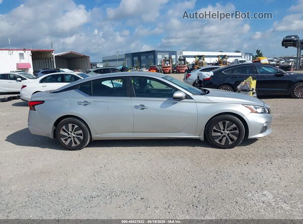 1N4BL4BV0LC174093 2020 NISSAN ALTIMA Silver Rear interior view
