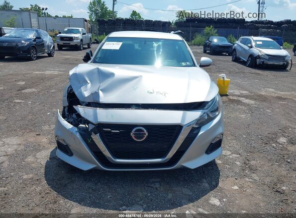 1N4BL4BV1LC139417 2020 NISSAN ALTIMA Silver Widok wnętrza z tyłu