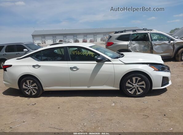 1N4BL4BV1SN320391 2025 NISSAN ALTIMA White Rear interior view