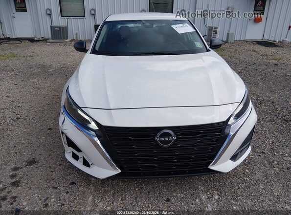 1N4BL4BV2RN360618 2024 NISSAN ALTIMA White Вид задньої частини салону