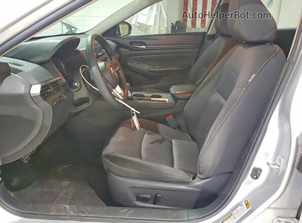 1N4BL4BV3LC247621 2020 NISSAN ALTIMA Silver Front interior view