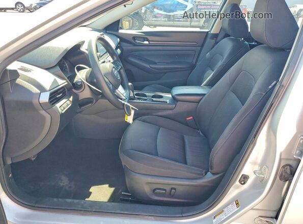 1N4BL4BV3LC262572 2020 NISSAN ALTIMA Серебряный Вид салона спереди