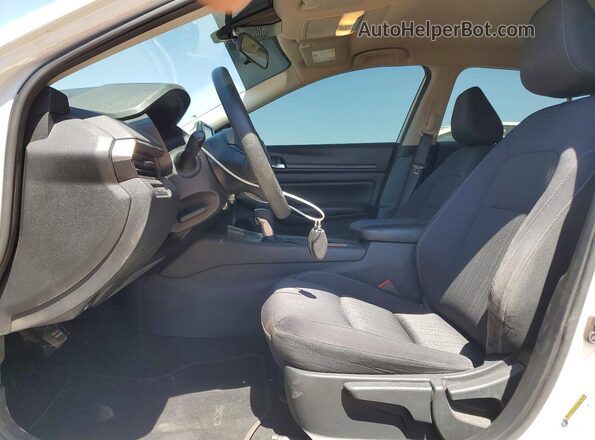 1N4BL4BV3MN389859 2021 NISSAN ALTIMA White Front interior view