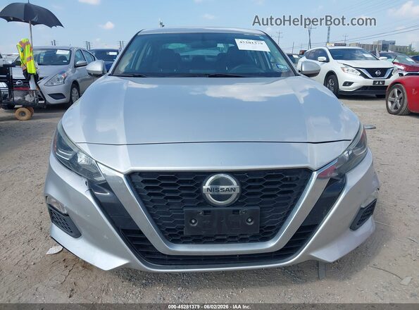 1N4BL4BV4LC192791 2020 NISSAN ALTIMA Silver Rear interior view