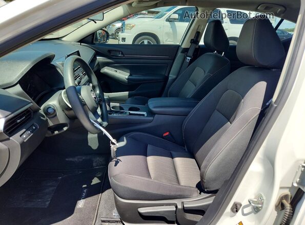 1N4BL4BV4RN381485 2024 NISSAN ALTIMA Белый Вид салона спереди