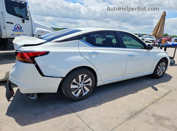 1N4BL4BV4RN381485 2024 NISSAN ALTIMA Белый Задняя правая четверть
