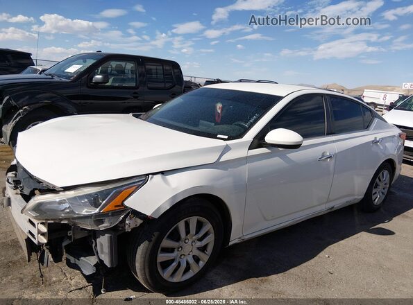 1N4BL4BV5KC234349 2019 NISSAN ALTIMA Белый Вид задней части салона