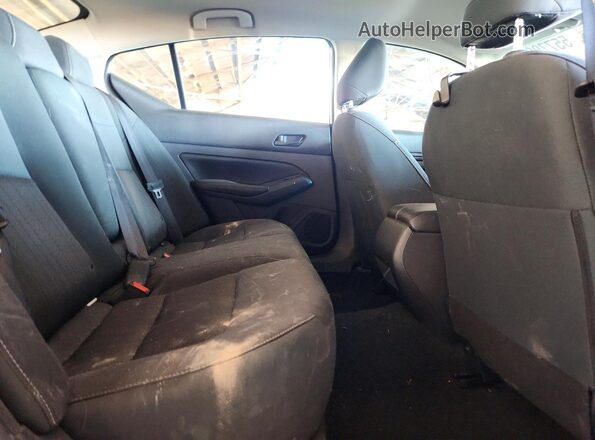 1N4BL4BV5RN429592 2024 NISSAN ALTIMA White Հետևի նստատեղերի տեսք
