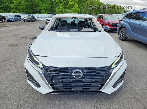 1N4BL4BV6RN370228 2024 NISSAN ALTIMA Белый Вид спереди