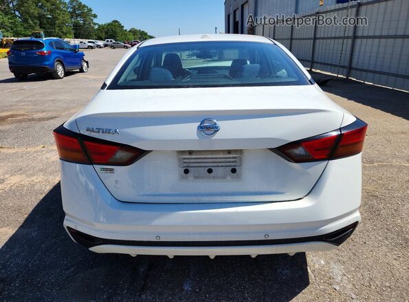 1N4BL4BV7LC233818 2020 NISSAN ALTIMA White Rear view