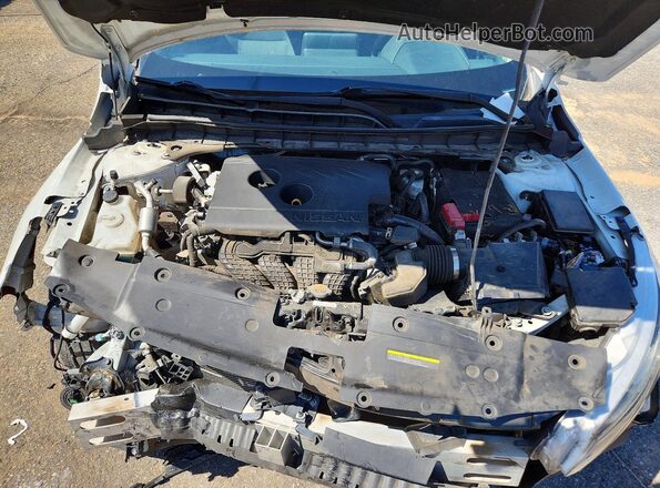1N4BL4BV7LC233818 2020 NISSAN ALTIMA White Rear interior view