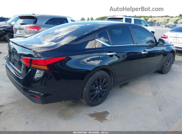 1N4BL4BV9RN317927 2024 NISSAN ALTIMA Черный Задняя правая четверть