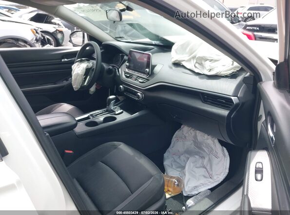 1N4BL4BVXKC237960 2019 NISSAN ALTIMA White Front interior view