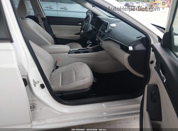 1N4BL4BVXKN326853 2019 NISSAN ALTIMA White Widok wnętrza z przodu