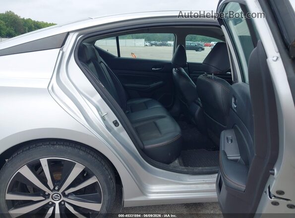 1N4BL4CV0KC144315 2019 NISSAN ALTIMA Silver VIN sticker view