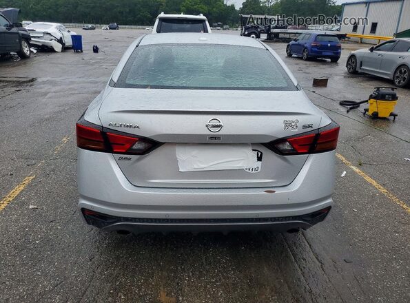 1N4BL4CV0LC164906 2020 NISSAN ALTIMA Silver Rear view