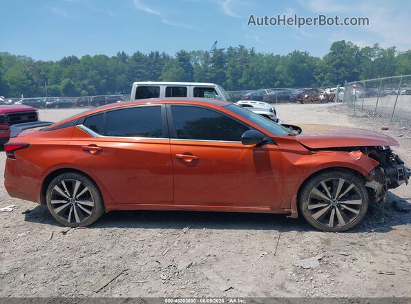 1N4BL4CV0NN313743 2022 NISSAN ALTIMA Orange Widok wnętrza z tyłu