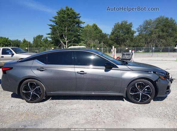 1N4BL4CV0SN424496 2025 NISSAN ALTIMA Gray Вид задньої частини салону