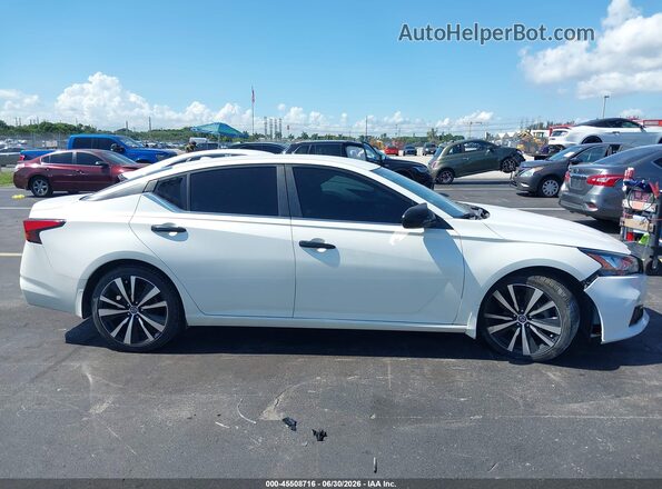 1N4BL4CV1LC246837 2020 NISSAN ALTIMA Белый Вид задней части салона