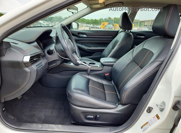 1N4BL4CV1MN406446 2021 NISSAN ALTIMA Белый Вид салона спереди