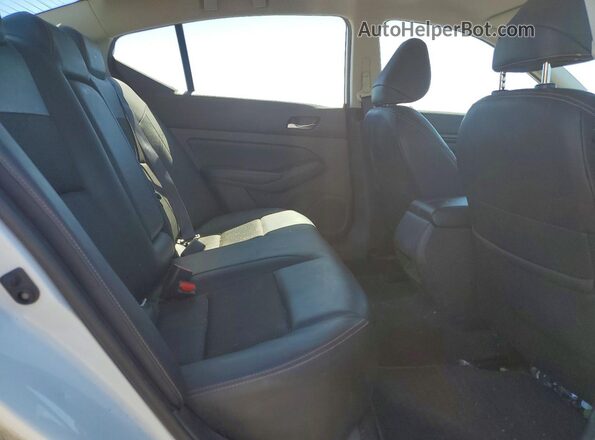 1N4BL4CV1NN377449 2022 NISSAN ALTIMA White უკანა სავარძლების ხედი