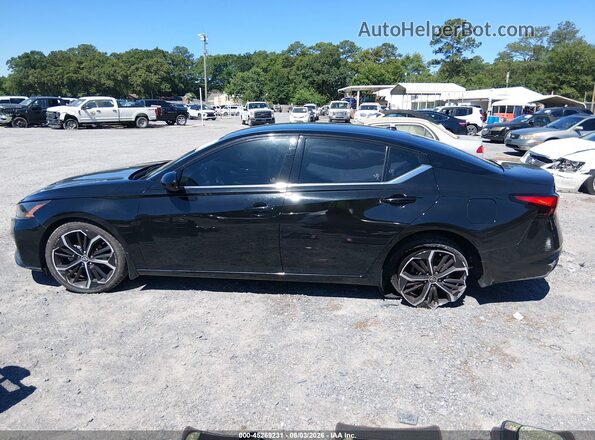 1N4BL4CV1PN301488 2023 NISSAN ALTIMA Black 360 interior view