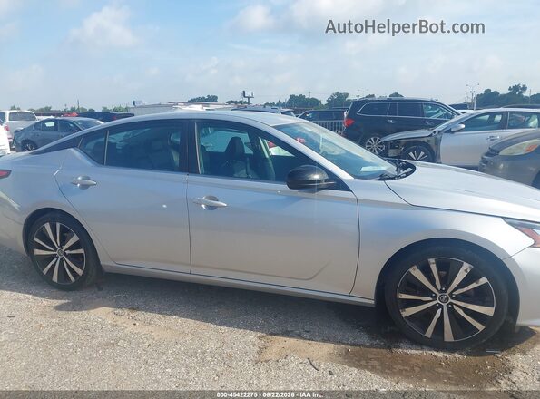 1N4BL4CV2KC159477 2019 NISSAN ALTIMA Silver Вид задньої частини салону