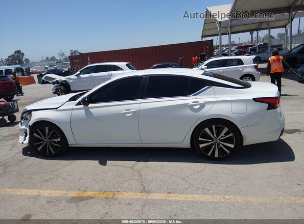 1N4BL4CV2MN418184 2021 NISSAN ALTIMA White სალონის 360-გრადუსიანი ხედი
