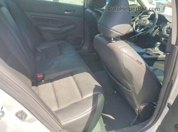1N4BL4CV2NN378657 2022 NISSAN ALTIMA Silver Rear seats view