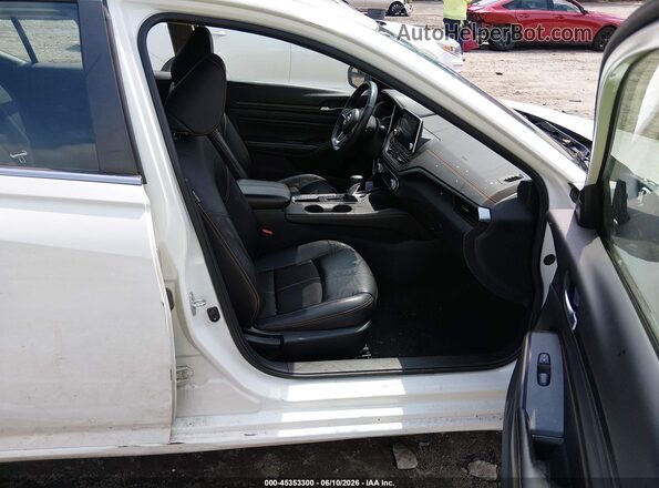 1N4BL4CV2NN387830 2022 NISSAN ALTIMA Белый Вид салона спереди