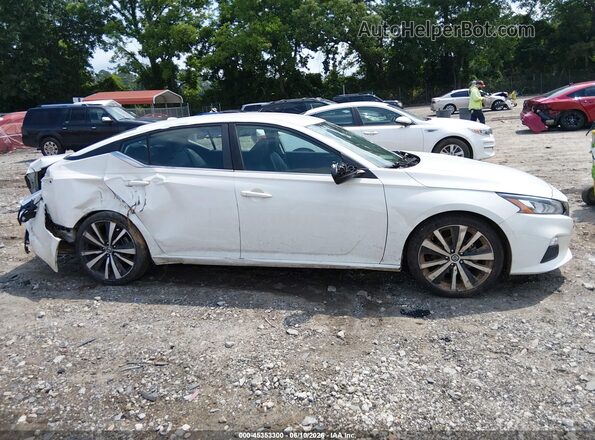 1N4BL4CV2NN387830 2022 NISSAN ALTIMA Белый Вид задней части салона
