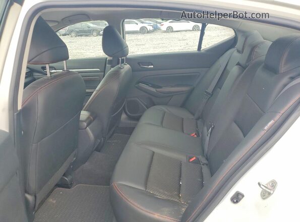 1N4BL4CV2PN315898 2023 NISSAN ALTIMA White Вид задніх сидінь