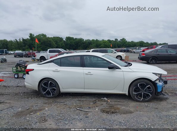 1N4BL4CV2SN347288 2025 NISSAN ALTIMA White Панорамний вид салону 360°
