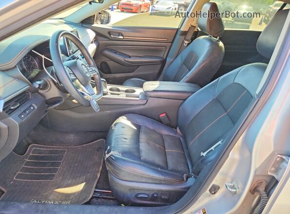 1N4BL4CV3LC164074 2020 NISSAN ALTIMA Silver Front interior view