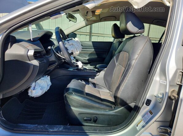 1N4BL4CV3LC180274 2020 NISSAN ALTIMA Silver Front interior view