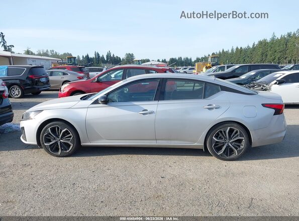 1N4BL4CV3PN381747 2023 NISSAN ALTIMA Silver Widok wnętrza 360 stopni