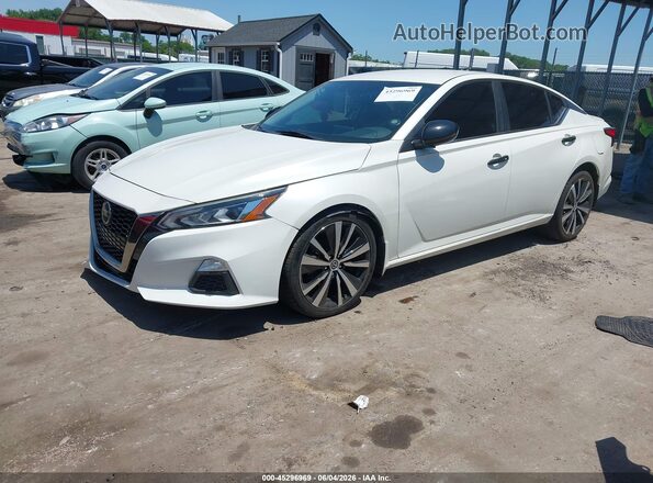 1N4BL4CV4KC211515 2019 NISSAN ALTIMA White წინა მარცხენა ხედი სამი მეოთხედიდან