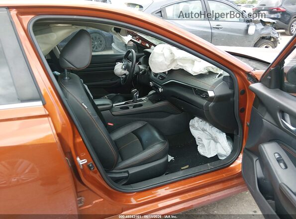 1N4BL4CV4LC237503 2020 NISSAN ALTIMA Orange Front interior view