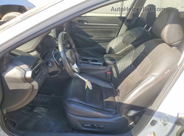 1N4BL4CV4PN316616 2023 NISSAN ALTIMA Gray Vista interior delantera