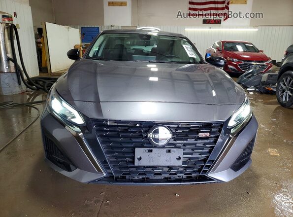 1N4BL4CV4RN304856 2024 NISSAN ALTIMA Gray Widok z przodu