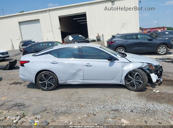 1N4BL4CV4RN406996 2024 NISSAN ALTIMA Pewter Սալոնի հետևի տեսք